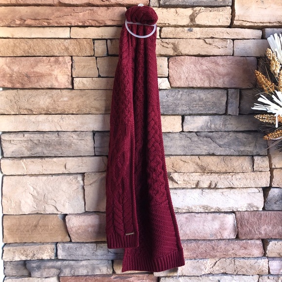 Michael Kors red knit scarf NWT - Picture 2 of 8